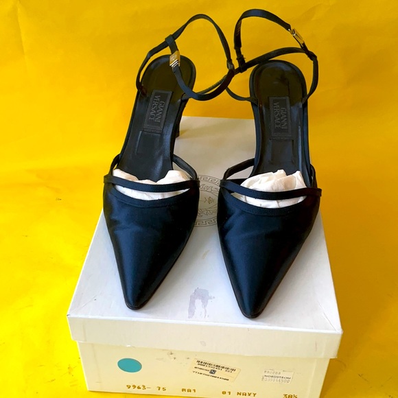 New vintage navy blue Versace satin/leather heels in original box - Picture 2 of 15